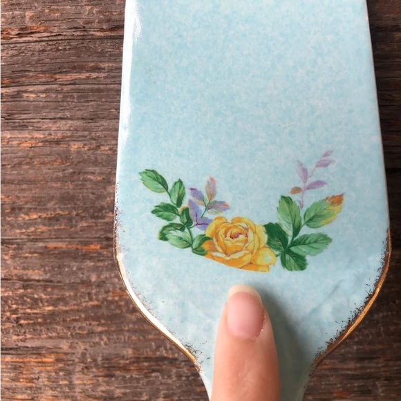 Vintage Cake server Blue & Gold Yellow rose H. Aynsley made in England Wedding🩵 - Picture 10 of 11